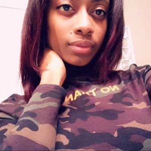 Meet your Posher, Danielle